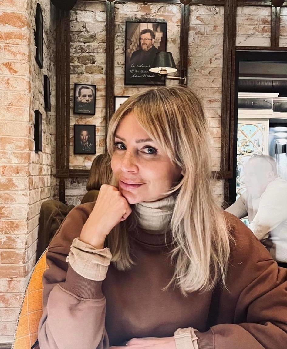 Agnieszka Woźniak-Starak przed wizytą u fryzjera 