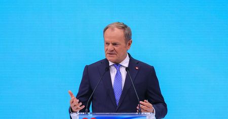 Republika pokazała przemówienie Tuska. Napisali o "przepoczwarzaniu"