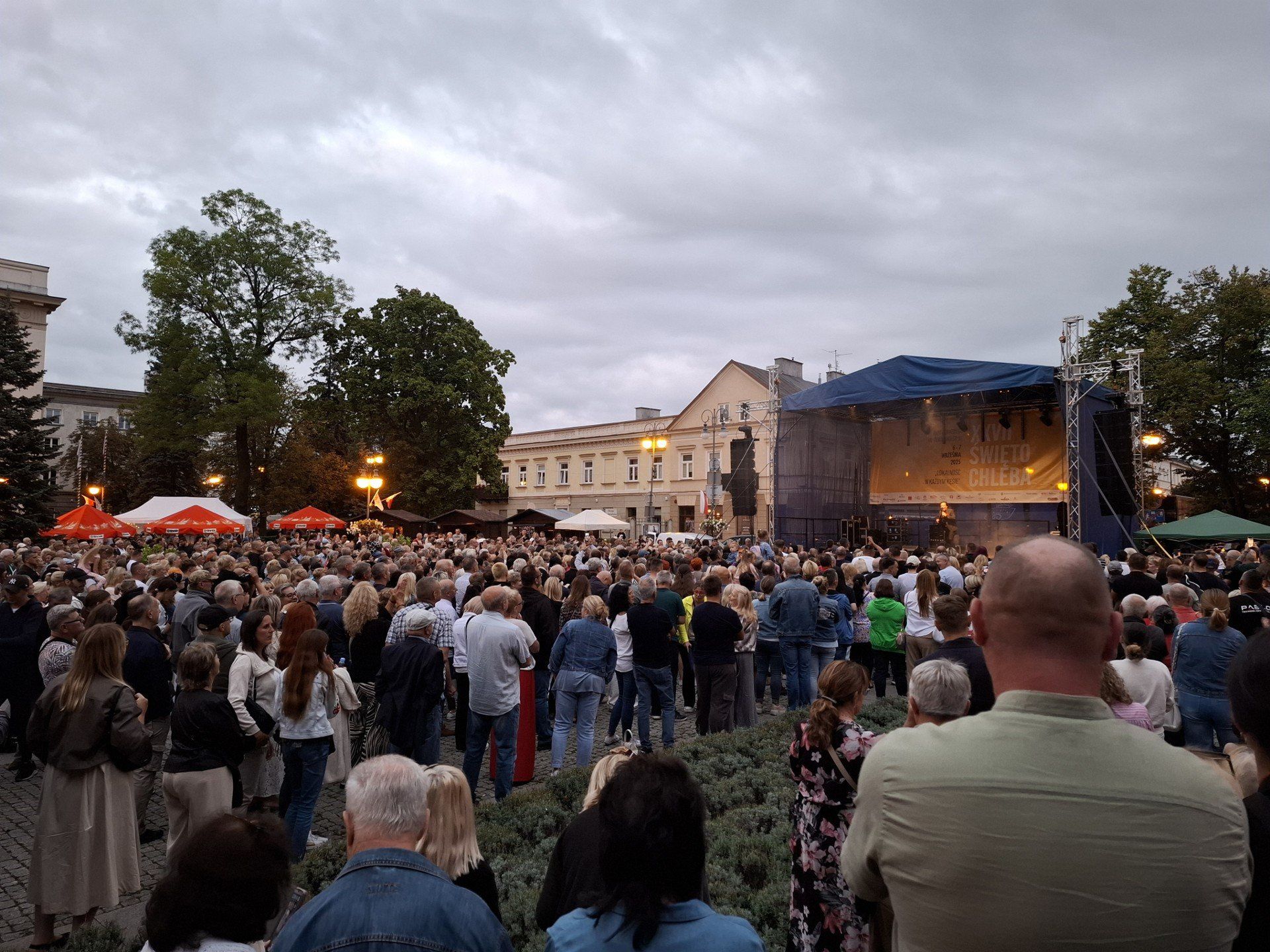 To było rewelacyjne show w wykonaniu włoskiego piosenkarza Francessco Napoli. Wszyscy bawili się rewelacyjnie.