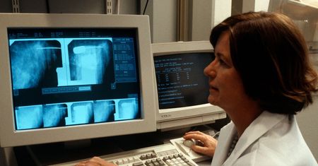 Przyczyna raka piersi. Wyniki najnowszych badań. Trwały 16 lat