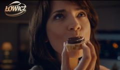 Zmysłowy spot reklamuje Czekodżem Łowicz (wideo)