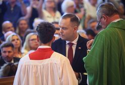 Incydent na mszy z udziałem Nawrockiego w USA. "Fałszywy ksiądz"