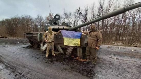 Agresja Rosji na Ukrainę. W tle działań militarnych rozgrywa się także wojna informacyjna. Stawką jest złamanie morale przeciwnika