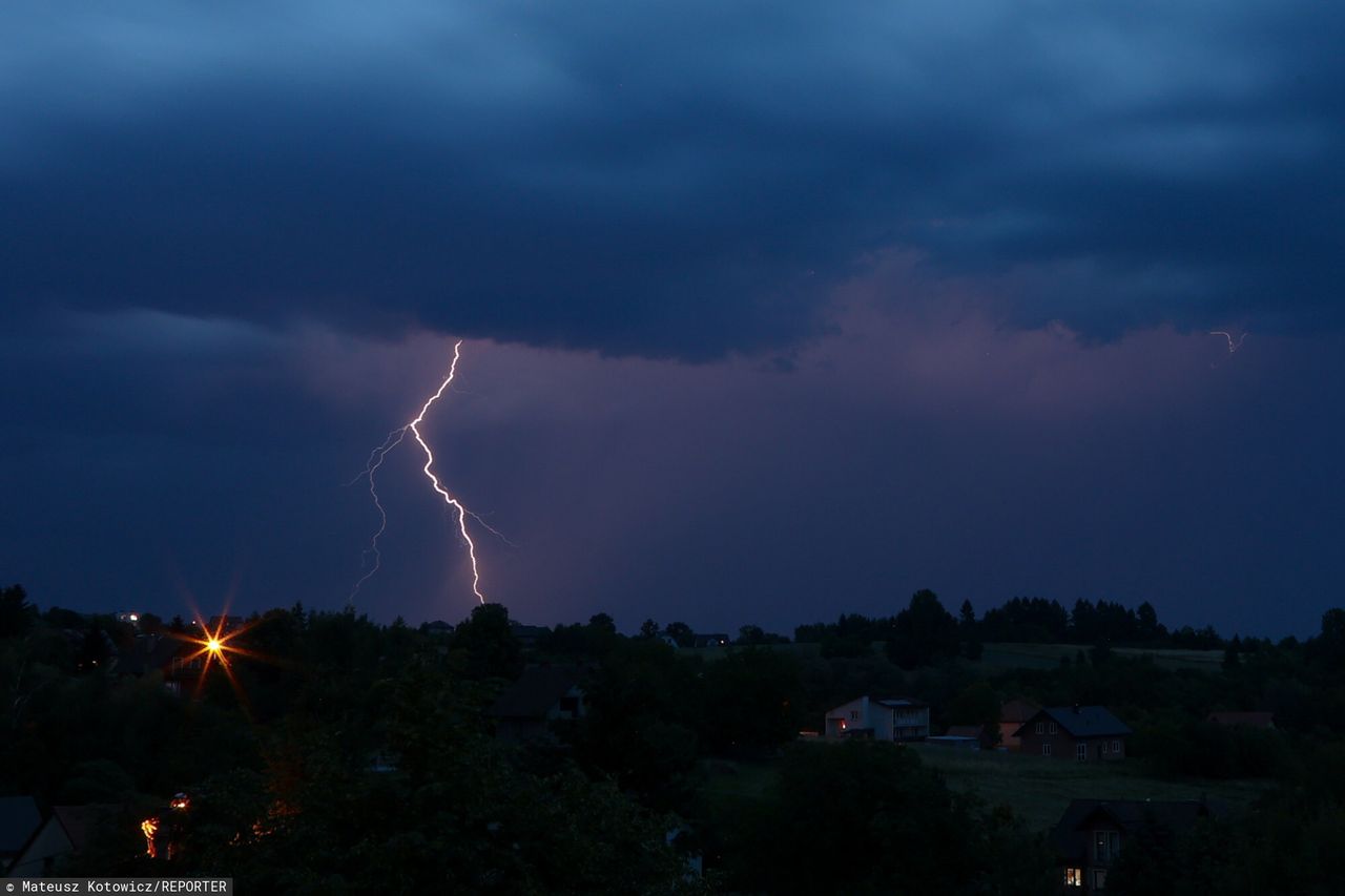 Zginęli od uderzenia piorunem. Dramatyczne dane z Bangladeszu