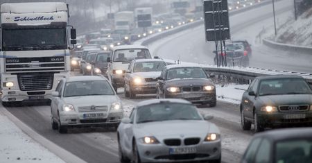 Niemcy mają problem. Ogromna liczba dziur w drogach po ataku mrozu