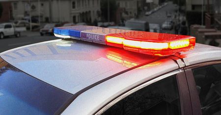 Rodzinna tragedia. Przejechał kosiarką syna