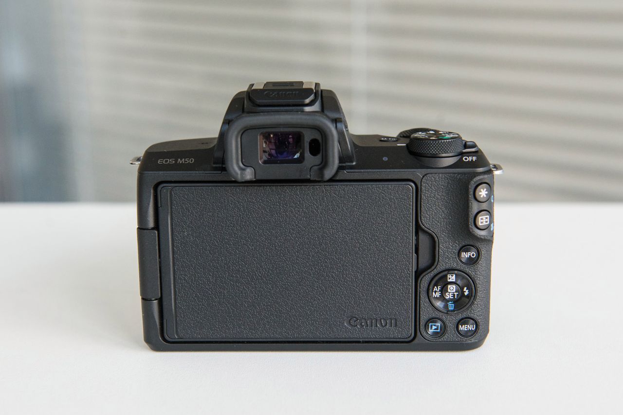 Canon EOS M50