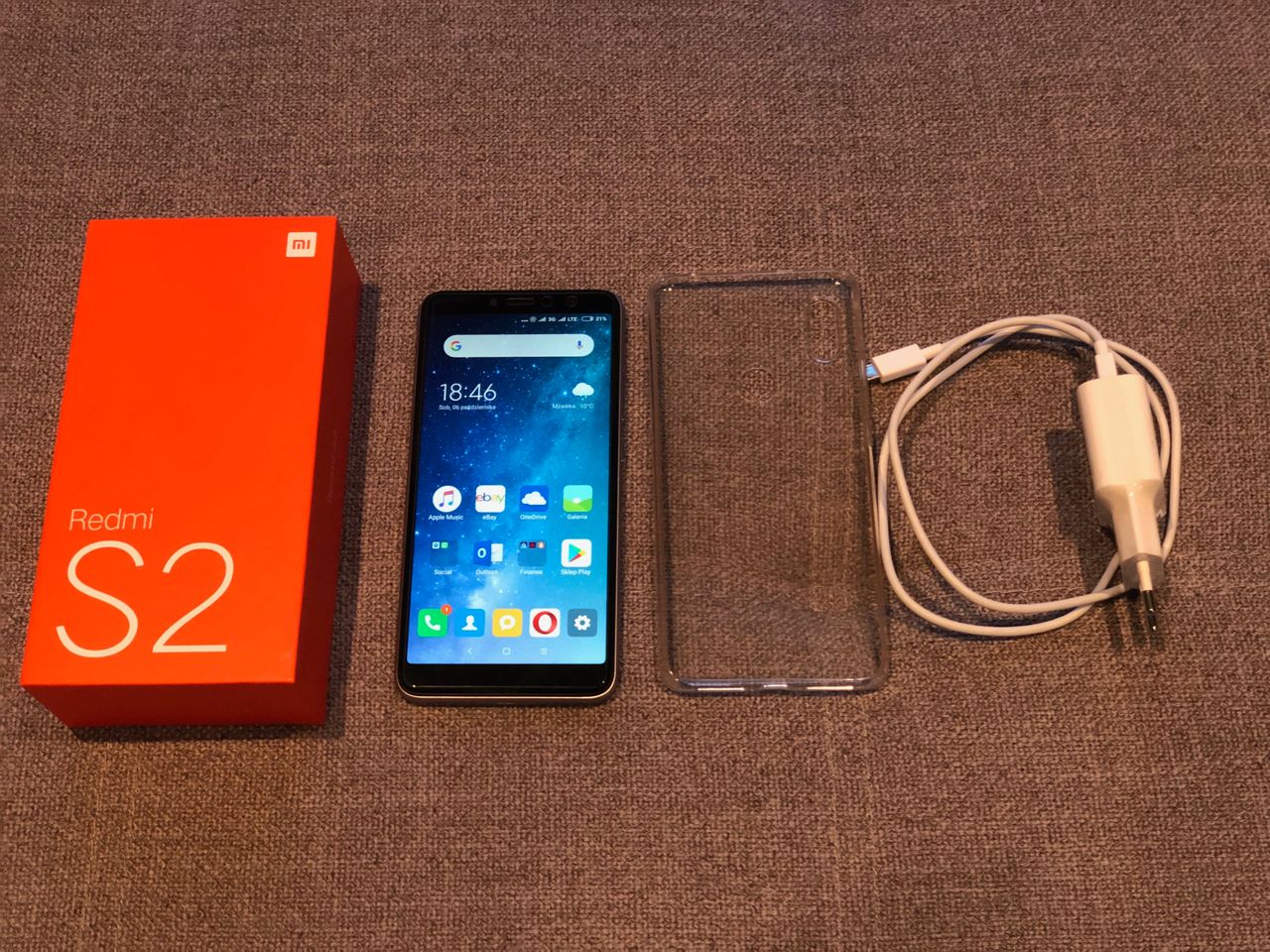Piekło zamarzło, kupiłem telefon Xiaomi! - Zawartość pudełka.