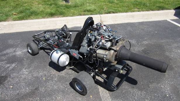 Lubicie szybką jazdę? Czas przetestować, jak sprawuje się odrzutowy gokart 1