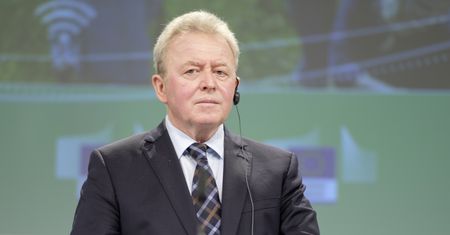 "Nie wolno zostawić rolników bez pomocy". Unijny komisarz o problemach ze zbożem z Ukrainy