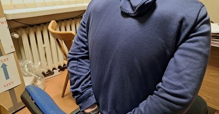 37-latek zaatakował przechodniów i ratownika medycznego-został zatrzymany.