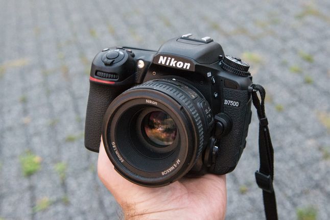 Nikon D7500