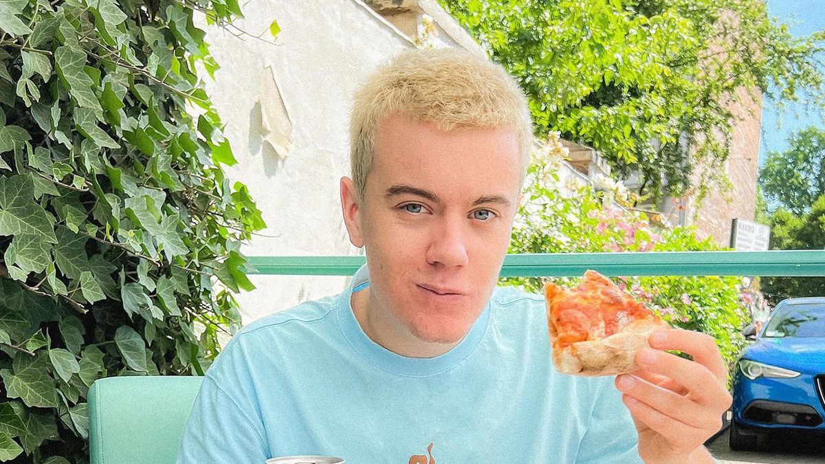 Piotr "Nowciax" Nowak poinformował, że z partnerką spodziewają się dziecka 