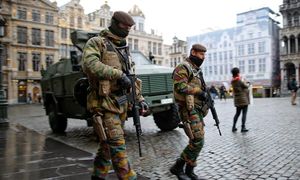 Belgijscy wojskowi wyszli na ulicę. Patrole koncentrują się w okolicy synagog i szkół