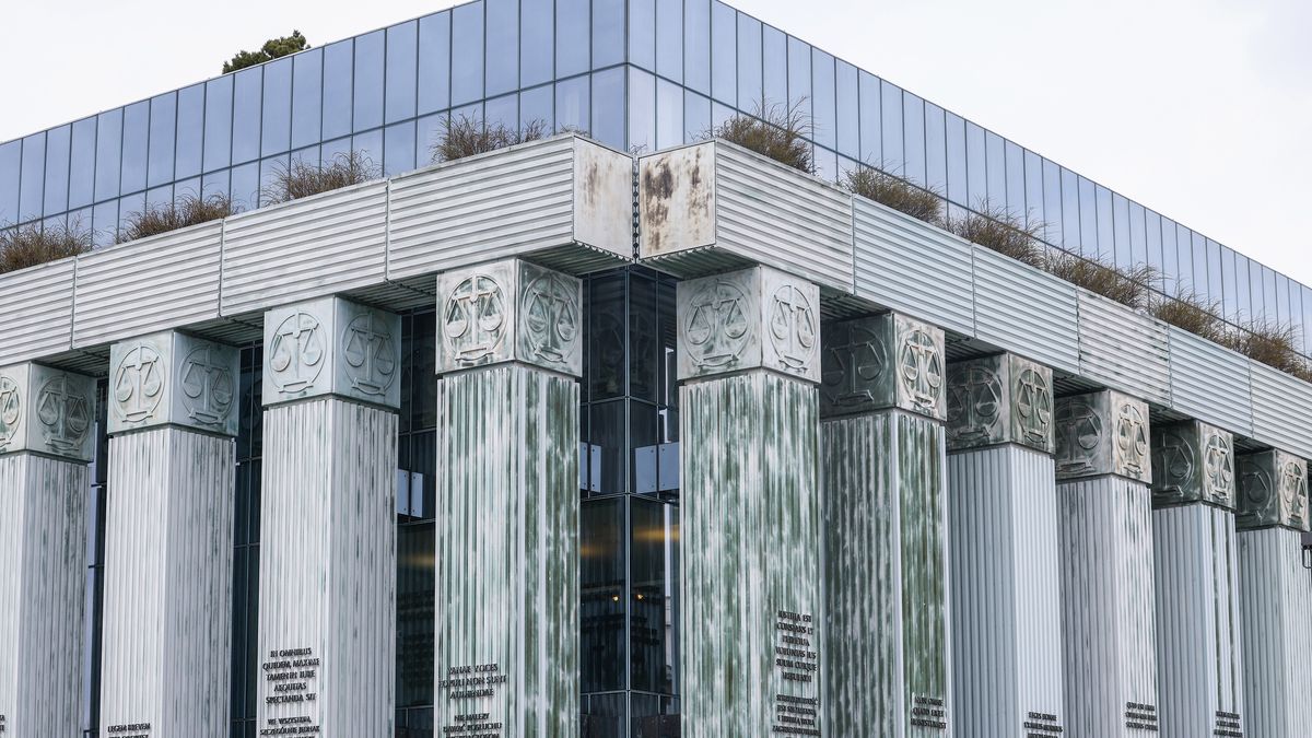 Służby otrzymały informację o ładunku wybuchowym w gmachu Sądu Najwyższego