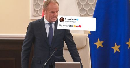 Tusk oglądał mecz. Padły krótkie słowa