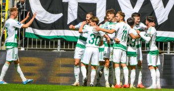 Lechia Gdańsk czeka na oferty. Maksym Chłań i Dominik Piła rozmawiają z Biało-Zielonymi oraz analizują inne oferty