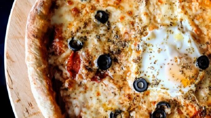 Pizza florencka. Doskonała na śniadanie