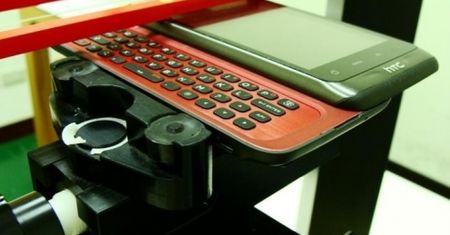 Nowy HTC z 4-calowym ekranem i QWERTY!