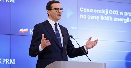 Rząd obniża ceny paliw! Będzie też dodatek. Ale nie dla wszystkich