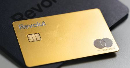 Atak hakerski na Revolut. Skradziono dane tysięcy klientów