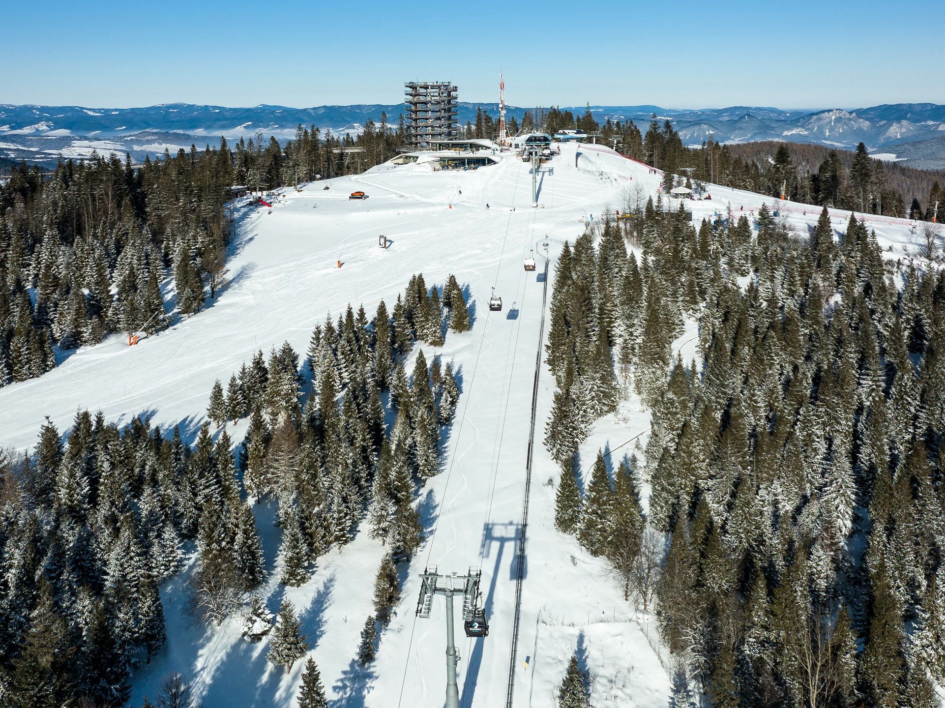 Tatry Super Ski obejmuje także słowacki ośrodek Bachledka 