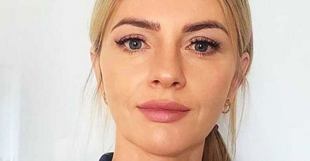 Mężczyzna nagle upadł na chodnik. Policjantka nie czekała ani chwili