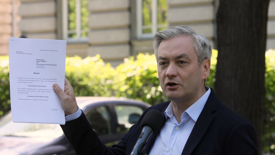 Robert Biedroń chce wierzyć, że "nie ma lepszego i gorszego sortu, jeśli chodzi o prawo"