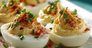 Zamiast dorzucać do sałatki, faszeruję nim jajka. Są znacznie lepsze niż tradycyjne