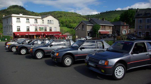 Peugeot 205 turbo 16 - historia