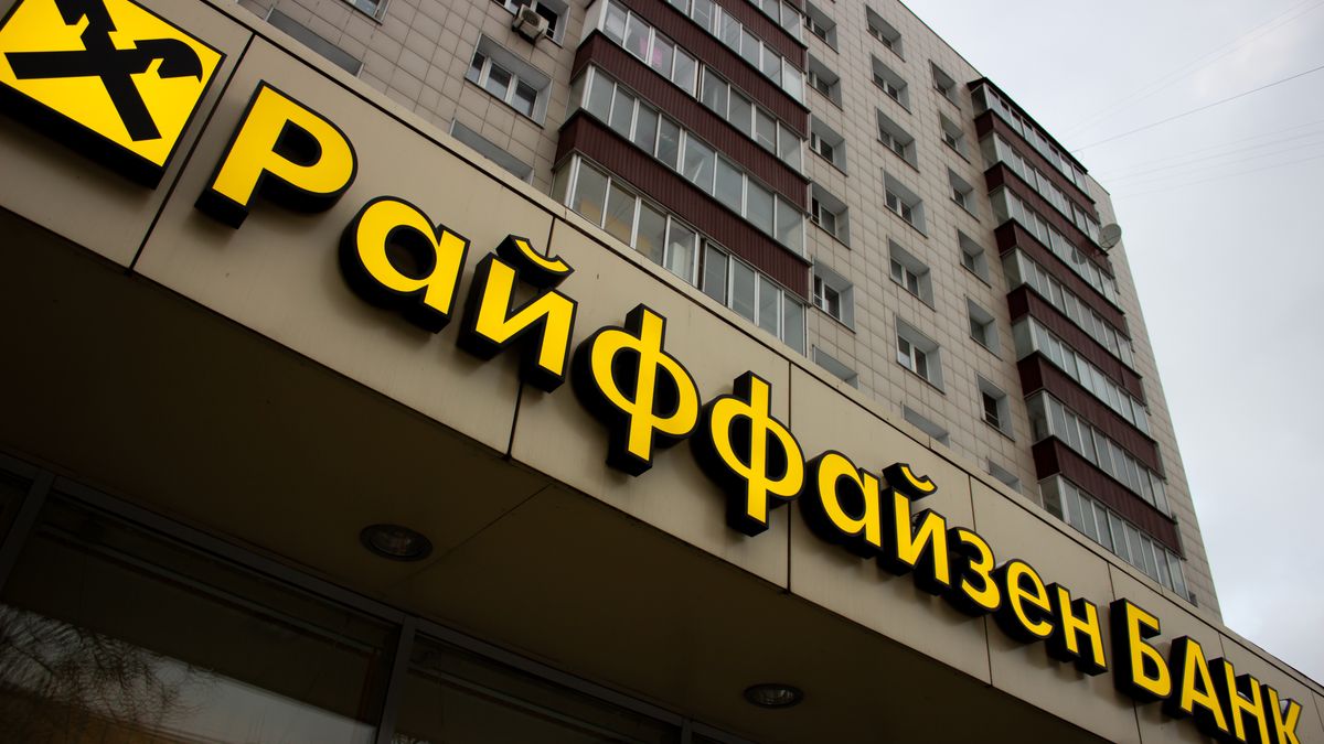 MOSCOW, RUSSIA - 2023/02/18: A logo of the Raiffeisen Bank is seen in one of the banks offices in Moscow. Media reports that the U.S. Treasury Department has begun an audit of Austria's Raiffeisen Bank International over its business with Russia. The bank said Washington has asked for clarification on the payment business and related processes. (Photo by Vlad Karkov/SOPA Images/LightRocket via Getty Images)
