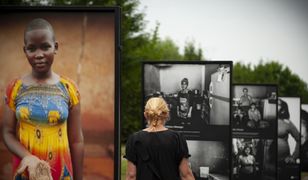 Ubóstwo menstruacyjne. Poruszająca wystawa w Gdańsku