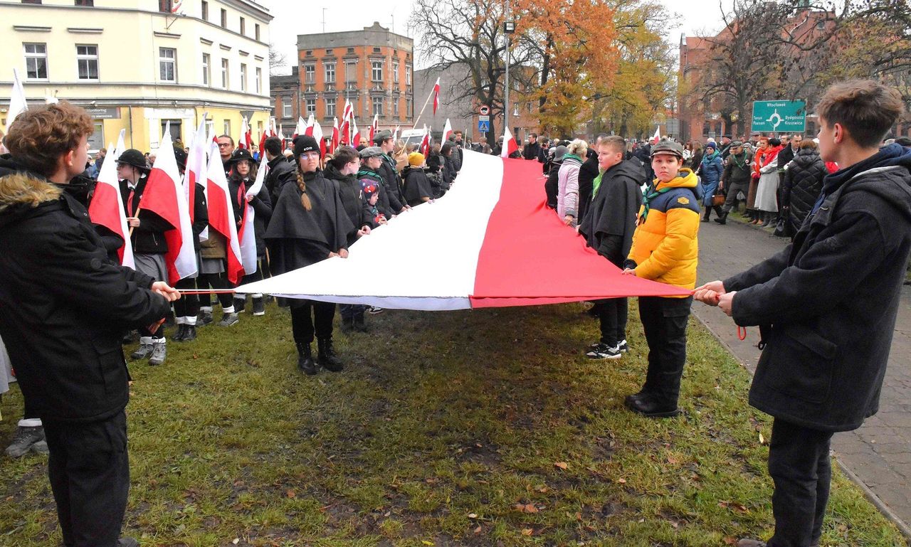 Inowrocław: Uroczysta manifestacja z okazji Święta Niepodległości