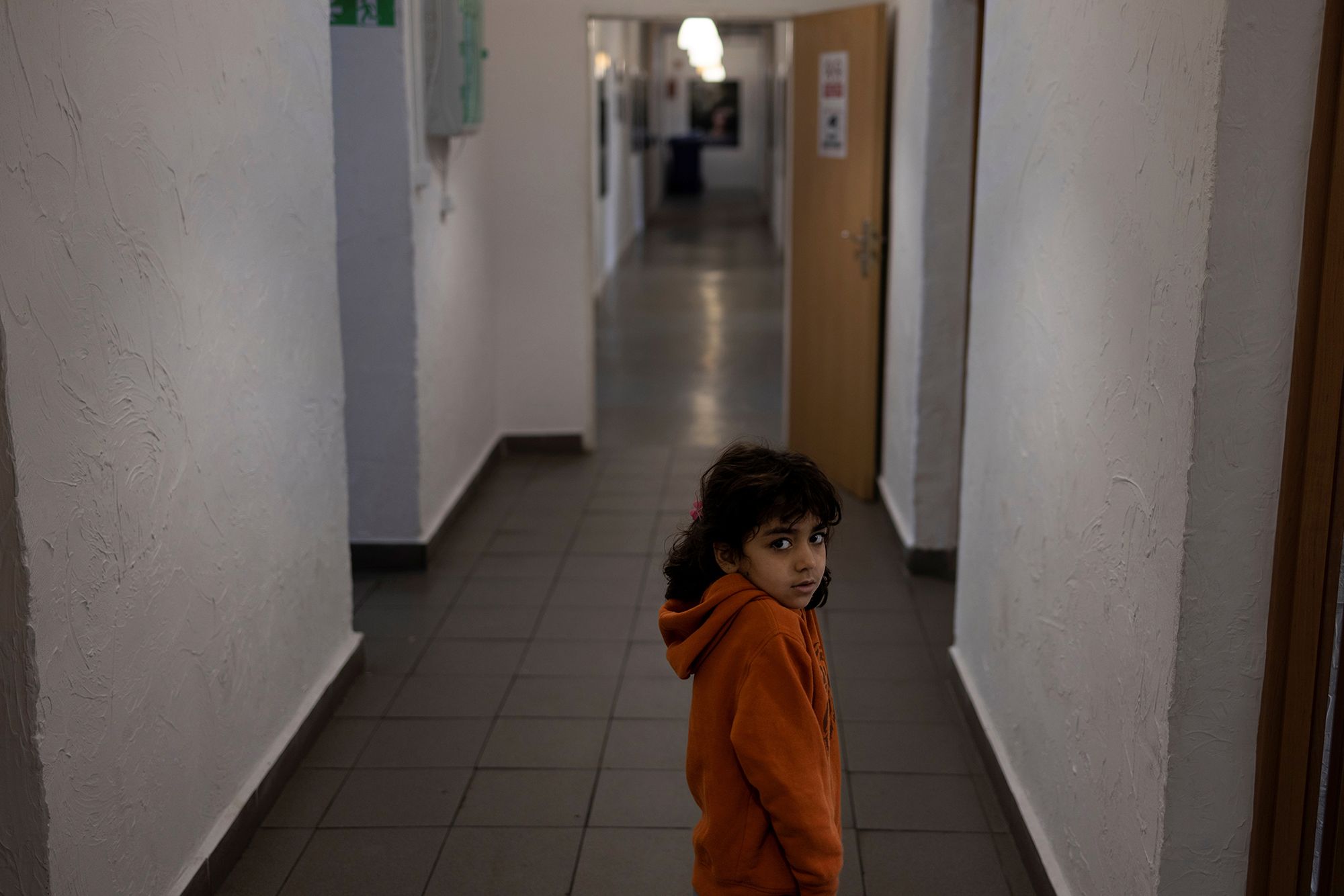 Migranci w białostockim ośrodku. Odwiedził ich fotograf agencji Reutera 8