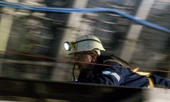 Wstrząs w kopalni Mysłowice-Wesoła. Ratownicy dotarli do górników