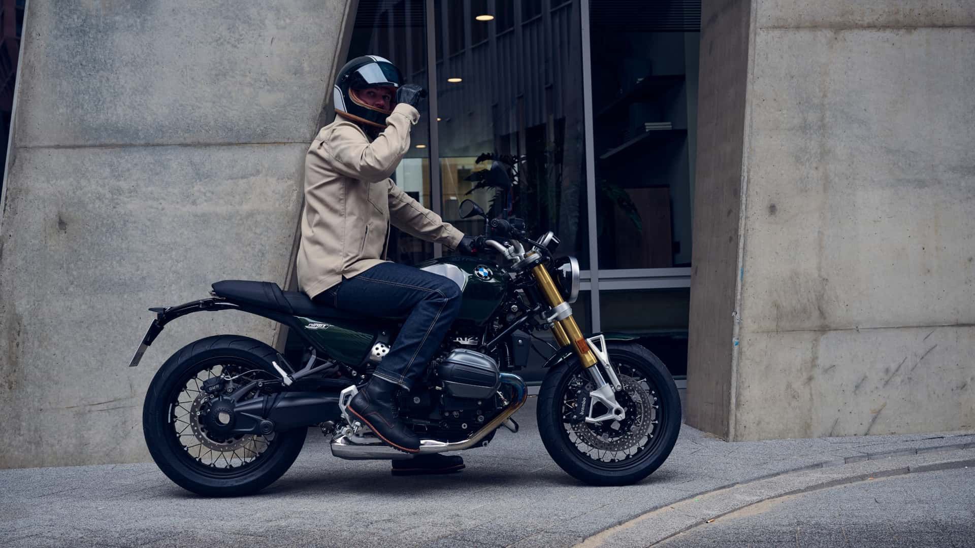 BMW R12 na rok 2024