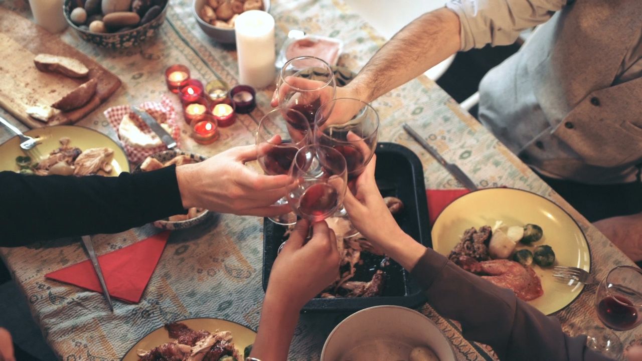 Alkohole, których należy unikać podczas świąt (WIDEO)