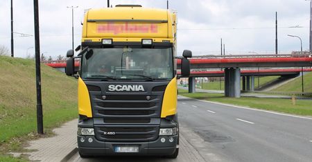 Akcja policji i ITD na ulicach Lublina. Sprawdzali stan techniczny pojazdów ciężarowych