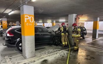 Gorzów: Pożar samochodu na parkingu Nova Park. Trwa ewakuacja
