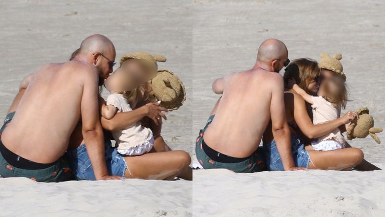 Agnieszka Kaczorowska z rodziną na plaży