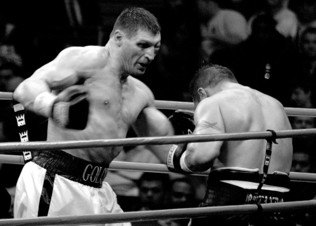 Andrzej Gołota-John Ruiz - ta walka mogła dać Polakowi upragnione mistrzostwo fot. matt borowick/CC BY 2.0