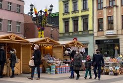 Rybnik. Nie zlękli się pandemii. Na rynku stanęły świąteczne stragany