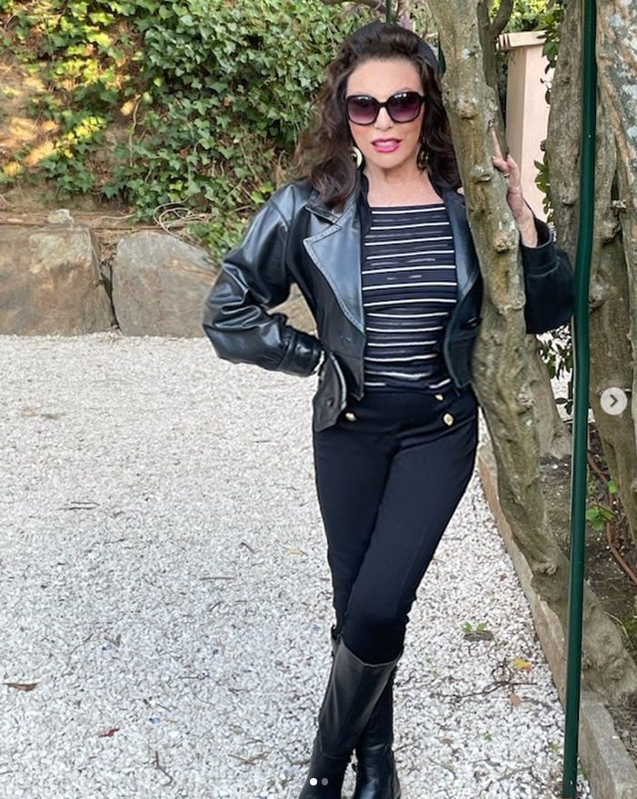 Joan Collins