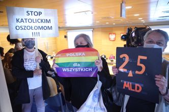 Małopolska twardo za uchwałą "anty-LGBT". Mogą stracić miliardy