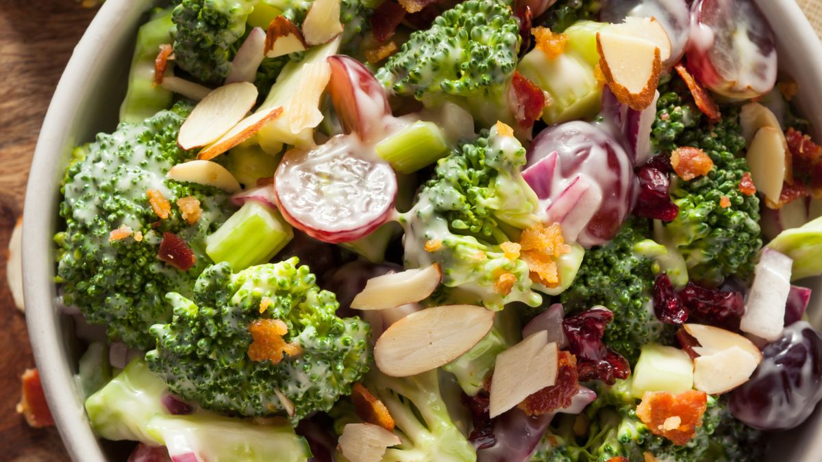 Sałatka z brokuła. Zdrowie i smak w jednym