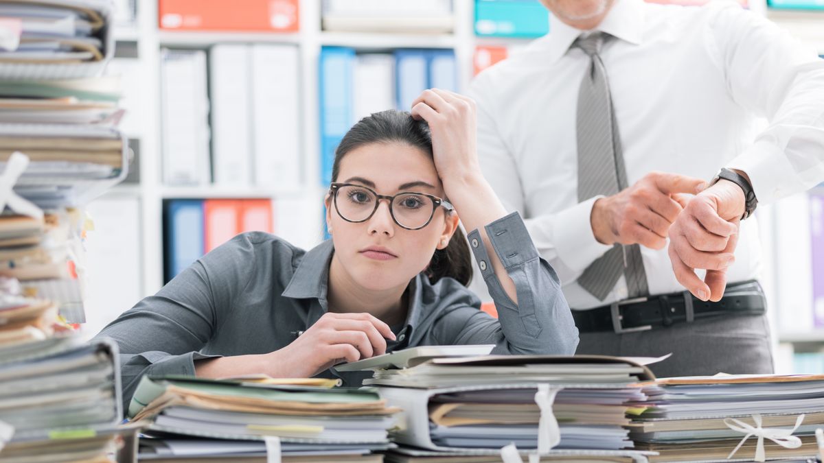 Mikrozarządzanie nie oznacza "ciężkiej pracy". Oznacza brak autonomii - przekonuje ekspert