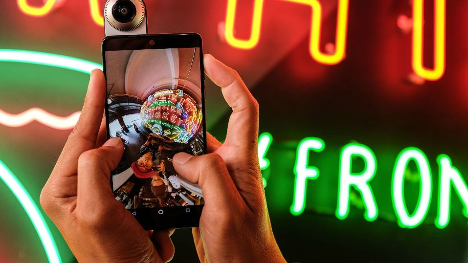 Essential Phone, źródło: essential.com