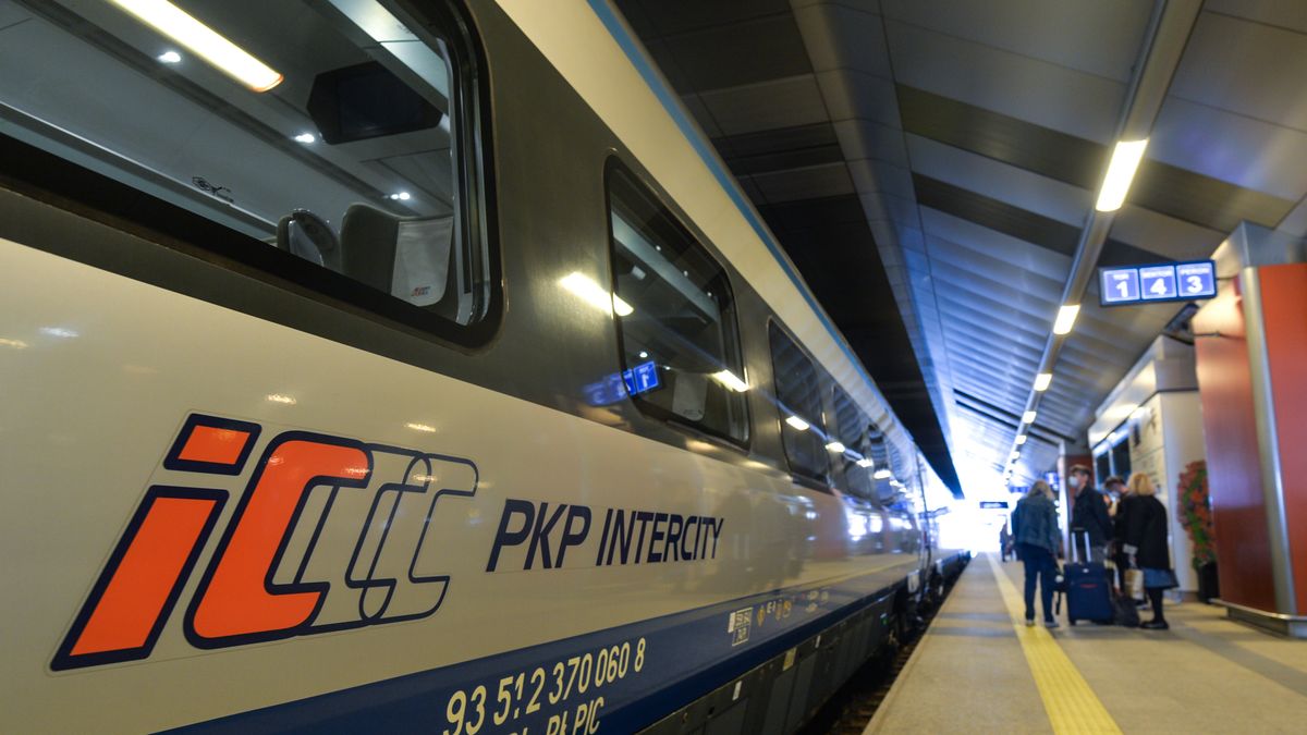 A view of a Pendolino train seen in Krakow central train station.
Polish national railway operator PKP Intercity has restored the high-speed traffic. The first Pendolino trains returned to the tracks today after a two-month suspension. However, only the Krakow  Warsaw  Gdynia route is served at the moment.
On Friday, May 22, 2020, Krakow, Lesser Poland Voivodeship, Poland (Photo by Artur Widak/NurPhoto via Getty Images)