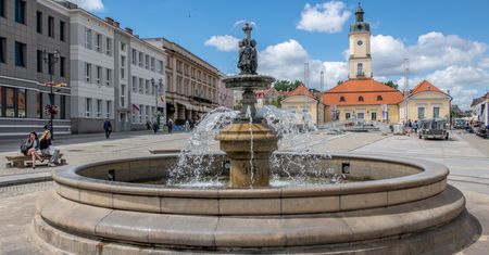 Pogoda w Białymstoku. Prognoza na poniedziałek 17 listopada. Chmury, lekki deszcz rano i spadek temperatury