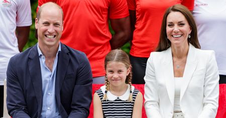 Księżniczka Charlotte skończyła 8 lat. Książę William i księżna Kate pokazali jej nowe zdjęcie. Fani: "Kopia ojca"